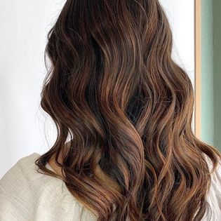 Trouvez la coiffure adaptée à votre personnalité dans notre salon à Bordeaux centre